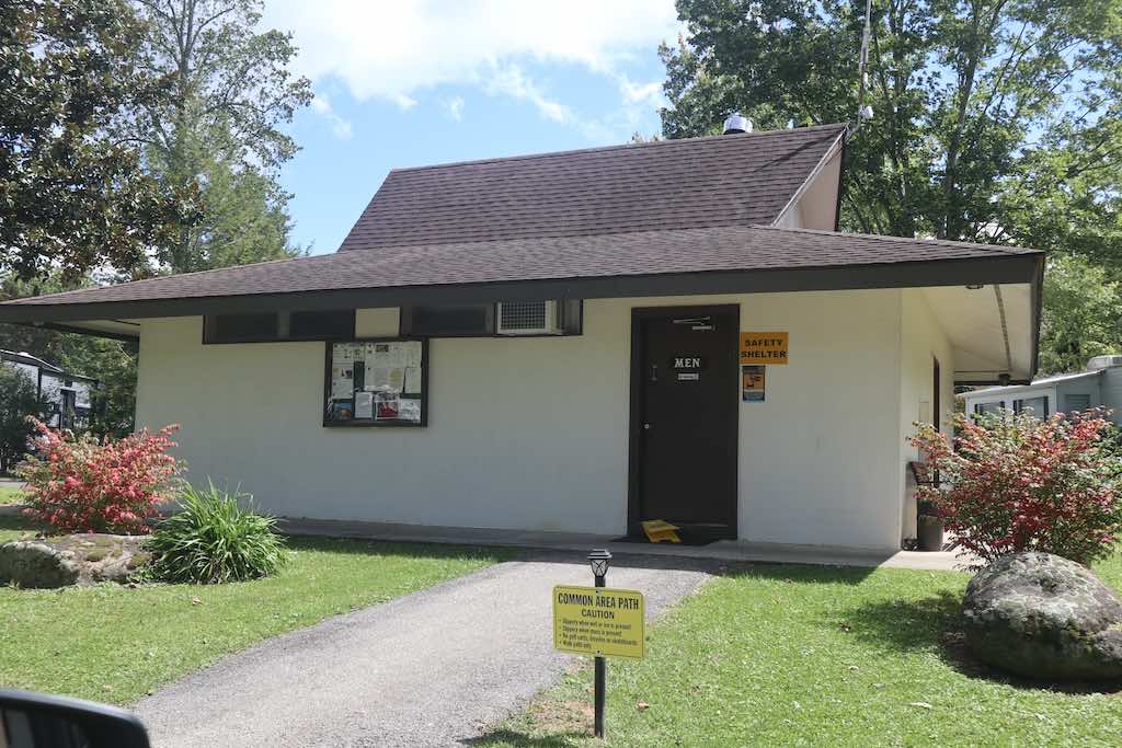 Outdoor Resorts at Gatlinburg bathhouse and shelter