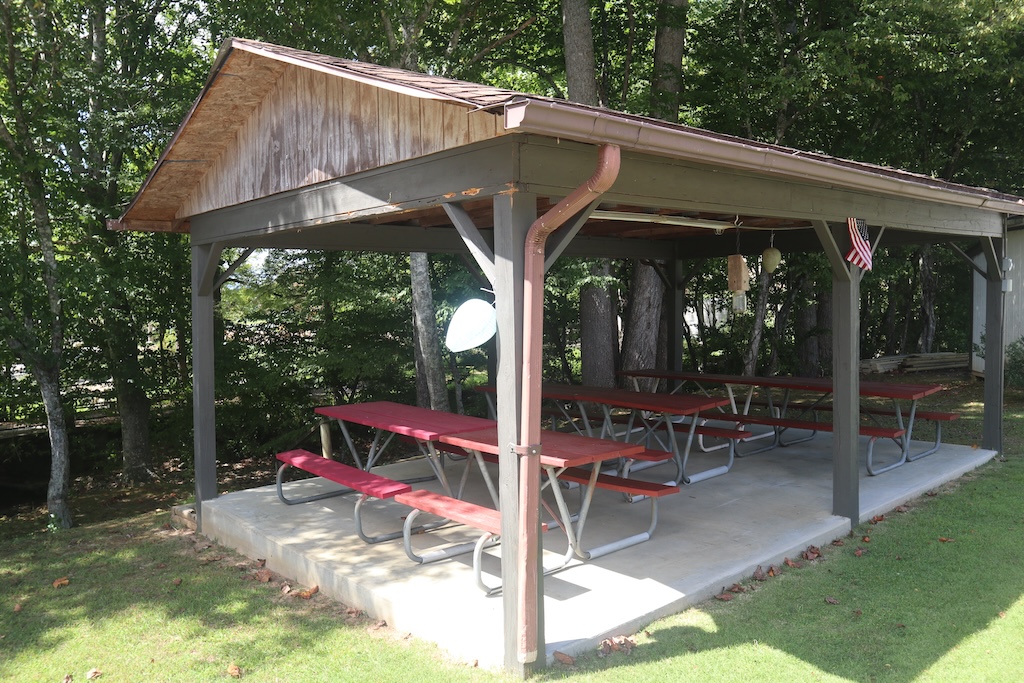 Outdoor Resort at Gatlinburg's Creekside Pavilions